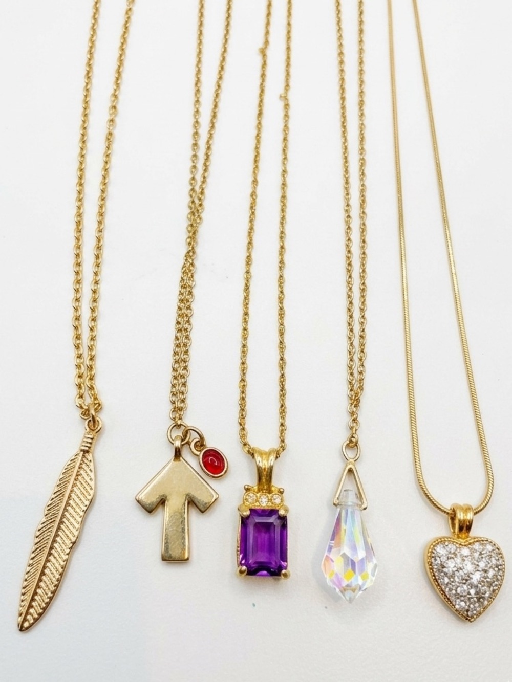 Sarah Coventry and other Women's Pendant Necklaces Lot